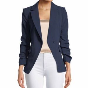 Alice + Olivia
Helena Scrunched-Sleeve Blazer